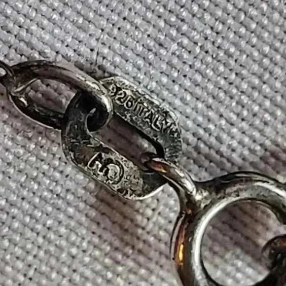 1/10 CTTW Diamond Pendant Silver 925 Eiffel Tower Necklace on Vtg 925 Chain 18" - Picture 5 of 7